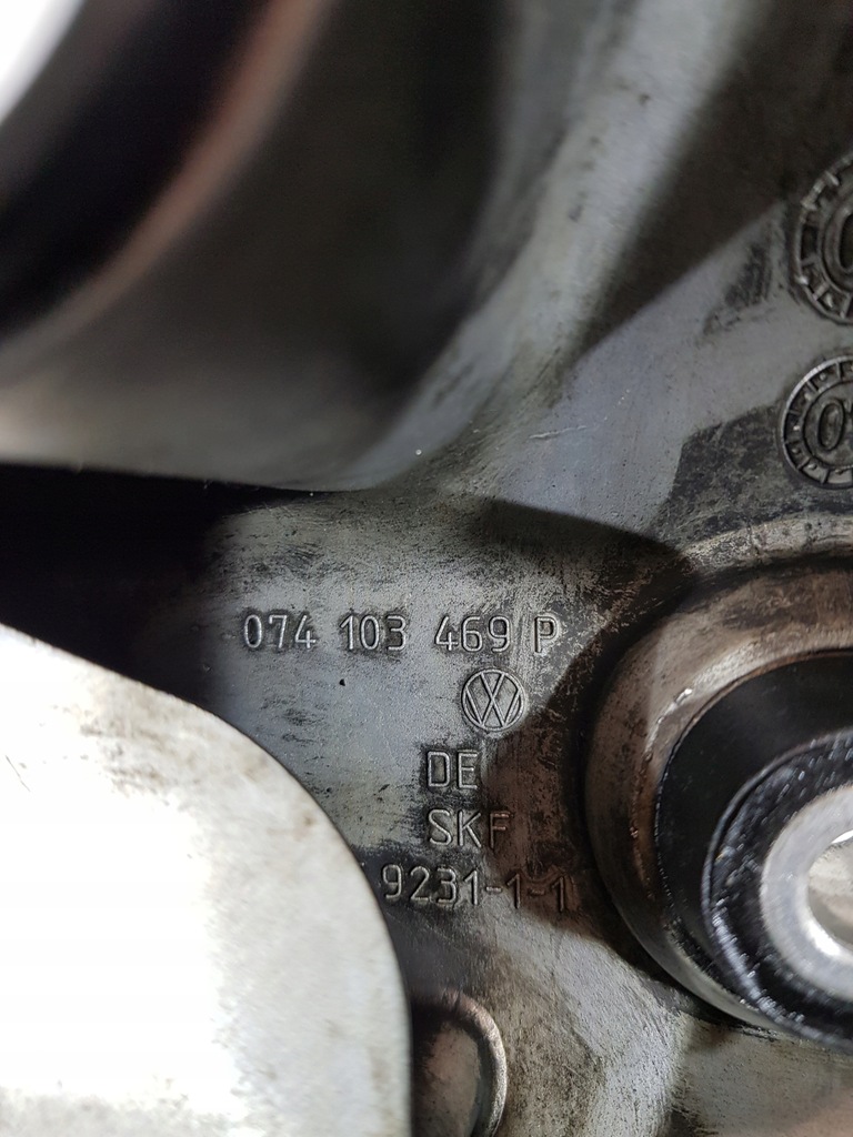 фото №9, Крышка клапанов 074103469p vw crafter 2.5 tdi ceb