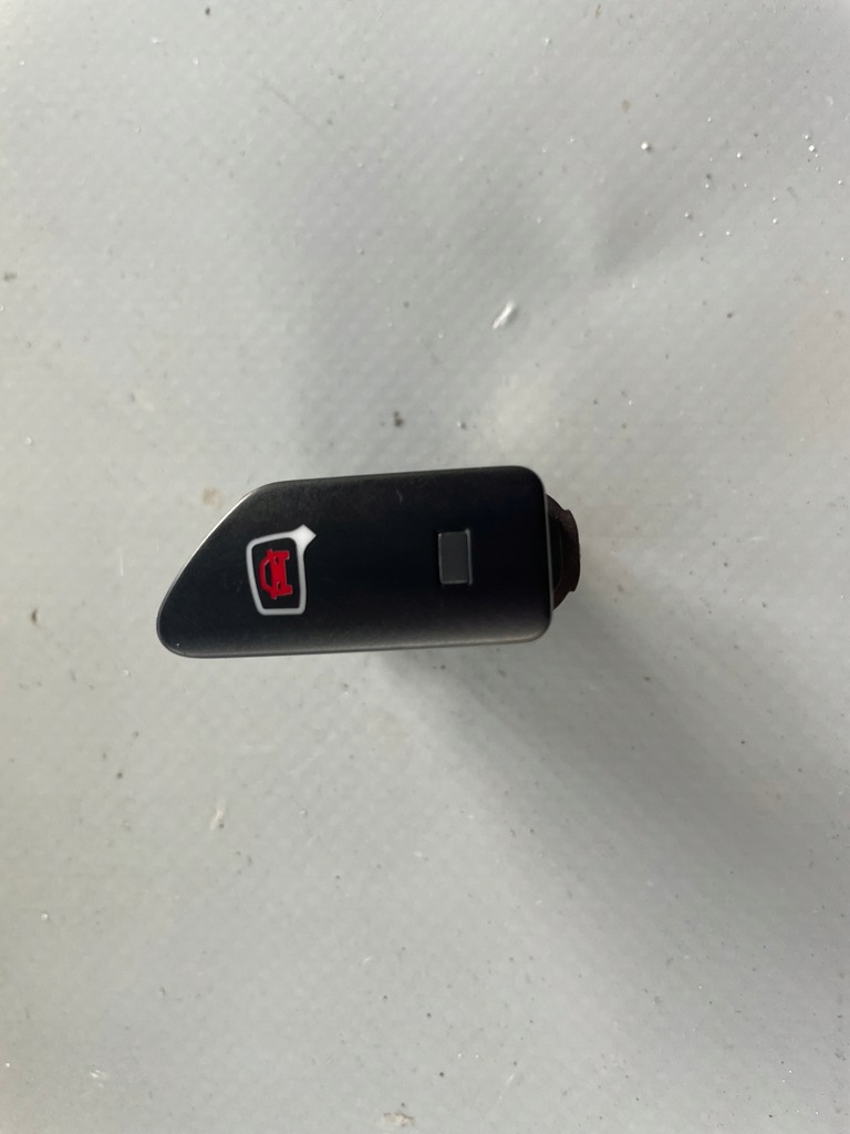 фото №1, Audi a4 s4 b8 кнопка ассистент переключения поперечина движения 8k1927451