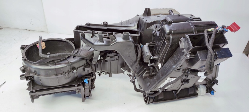 фото №11, Отопитель audi a3 8p lift 8p1820003m