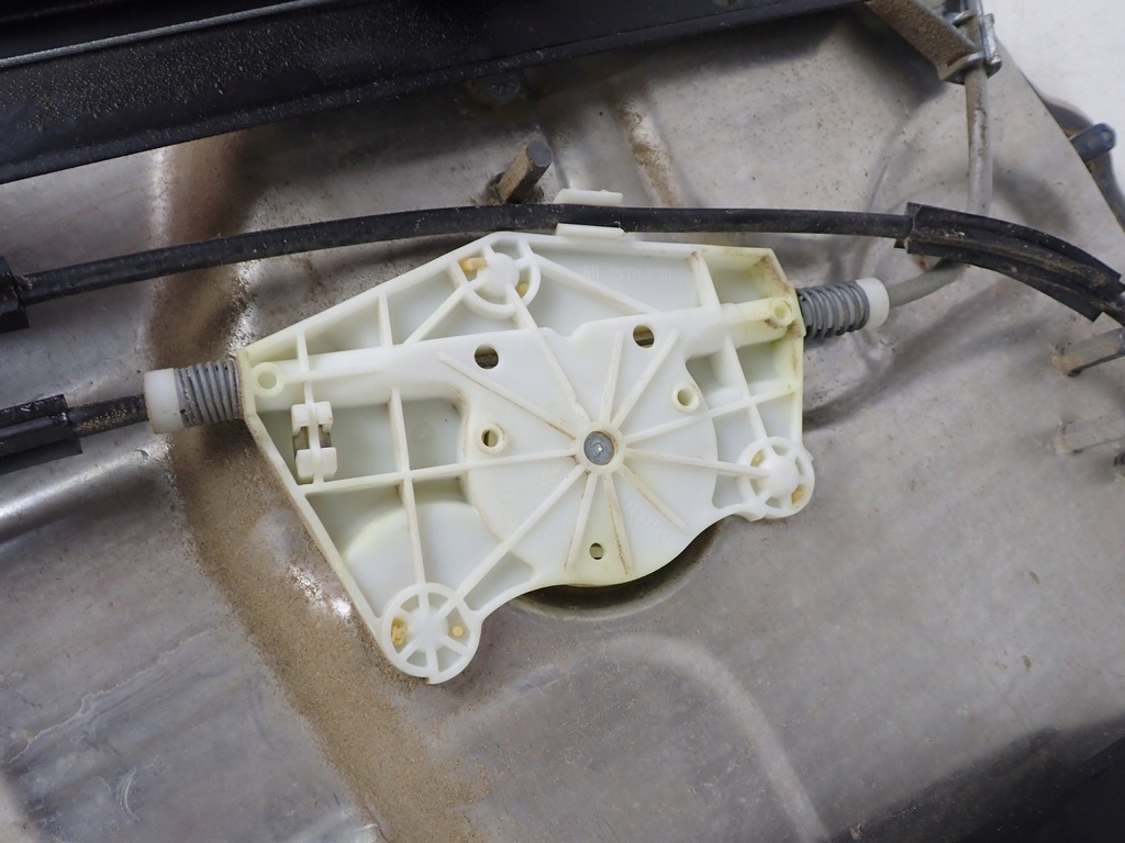 фото №9, Механізм підйому скло лівий задня audi s8 d3 5.2 fsi 4e0839849a