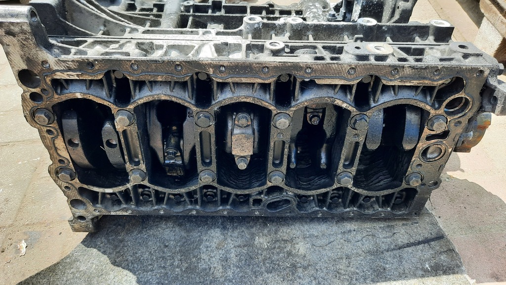 фото №6, Блок двигателя d5244t volvo 2.4 d5 185km