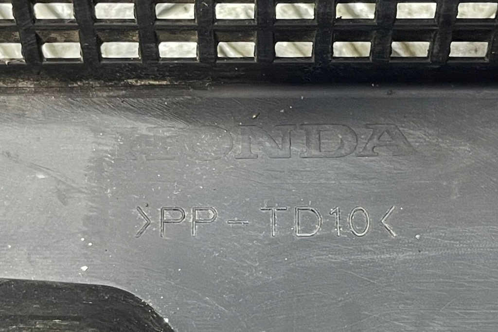 фото №10, Решітка радіатора subaru legacy iii be pptd10 2.5l бензиновий 115kw 2001