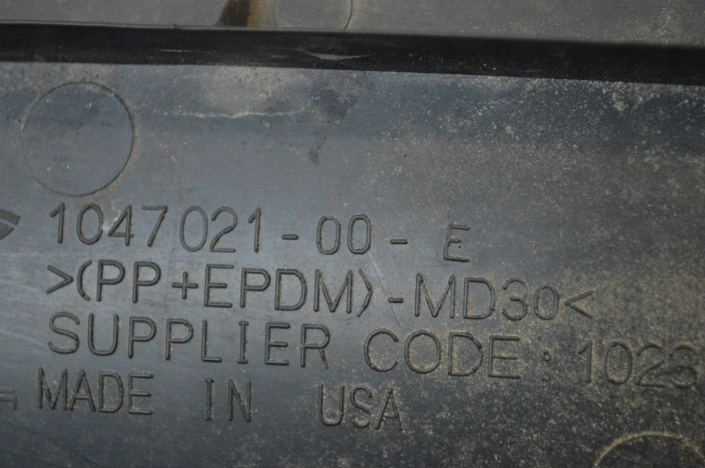 Tesla model x 2019 другая часть подвеска в Украине