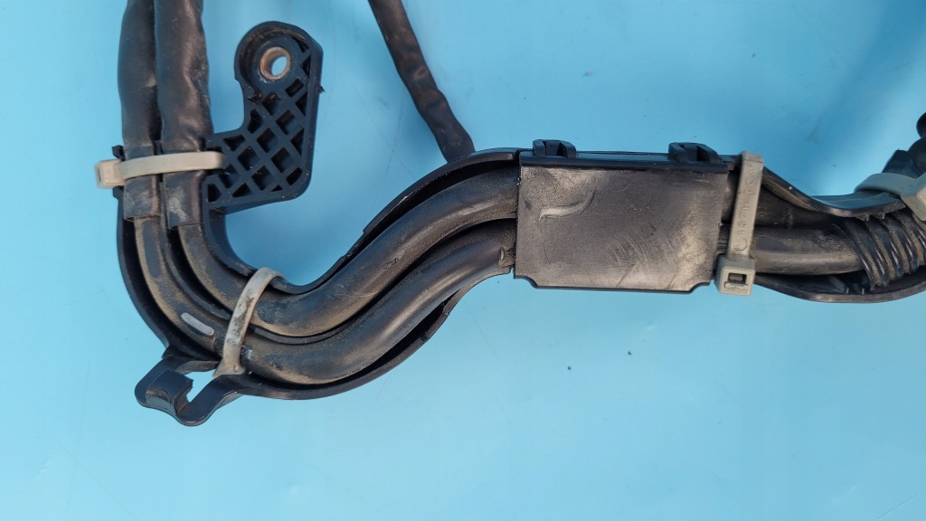 Mercedes w218 cls 350 3.0 cdi жгут трубопровод генератора a2124406413 с Разборки