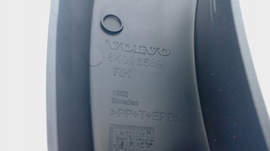 фото №10, Новий оригінальний крила захист підніжка banan rh volvo fh 4 fh 5 84096589