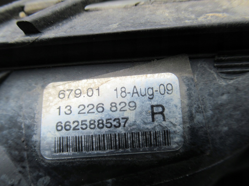 фото №1, Opel оригинальный номер gm 13226829 insignia a противотуманная фара