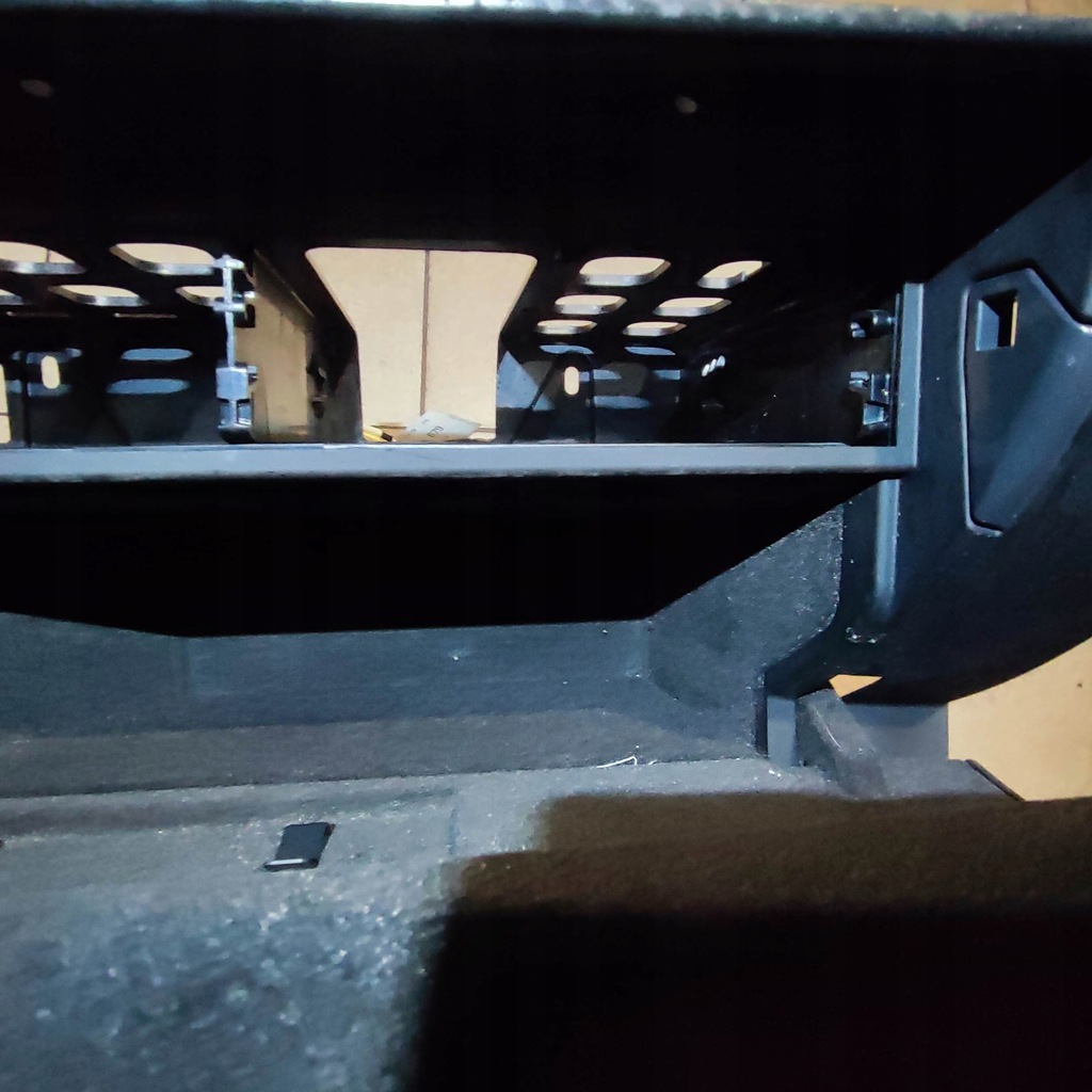 фото №11, Бардачок пассажира audi a8 d3 soul europa