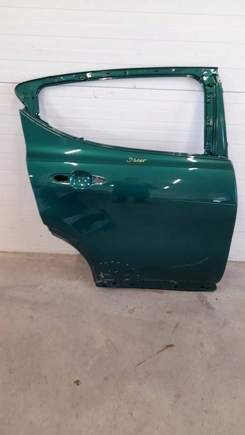 фото №1, Alfa romeo tonale правая сторона дверь задние