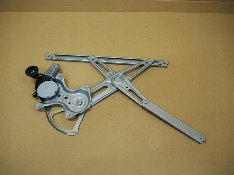 фото №1, Механизм стекло дверь правых передних yaris iii