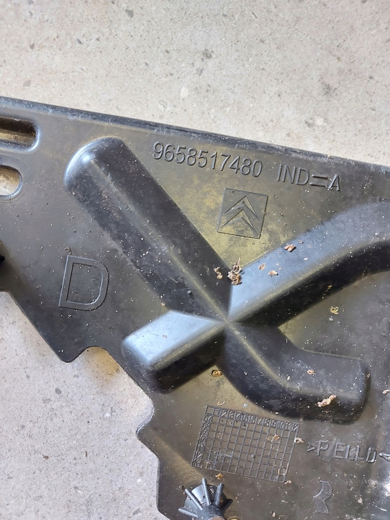 фото №7, Citroen c4 picasso підкрилок правий задня 9658517480