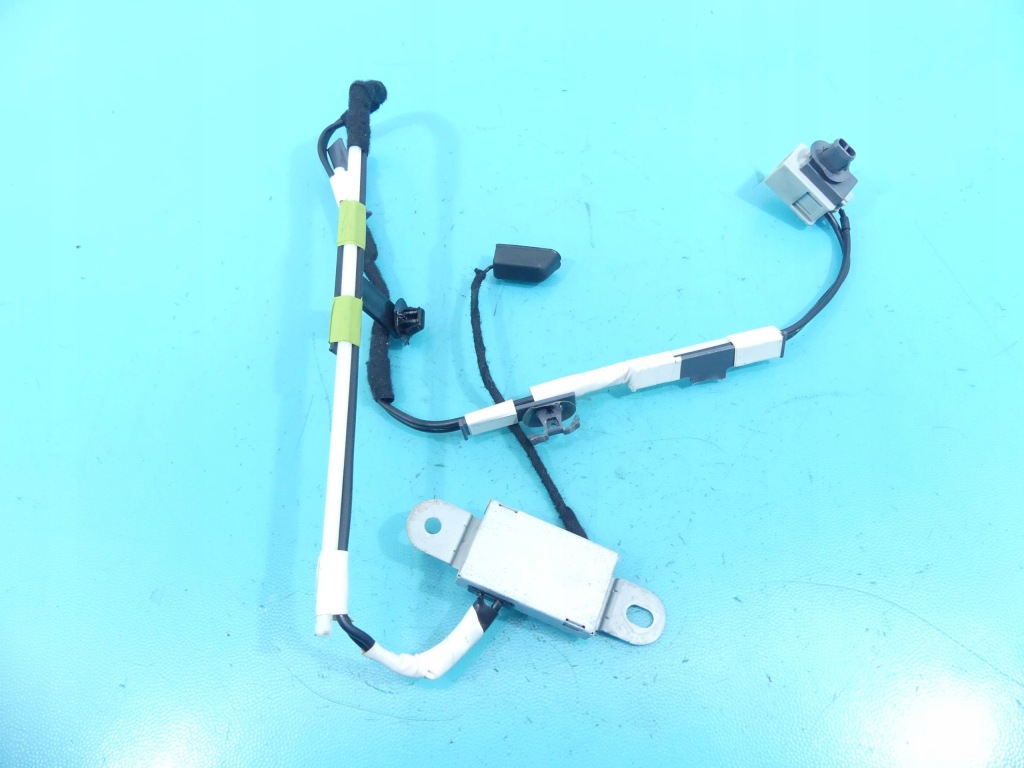 фото №1, Усилитель антенны шланг mazda 3 iii bl 13-18