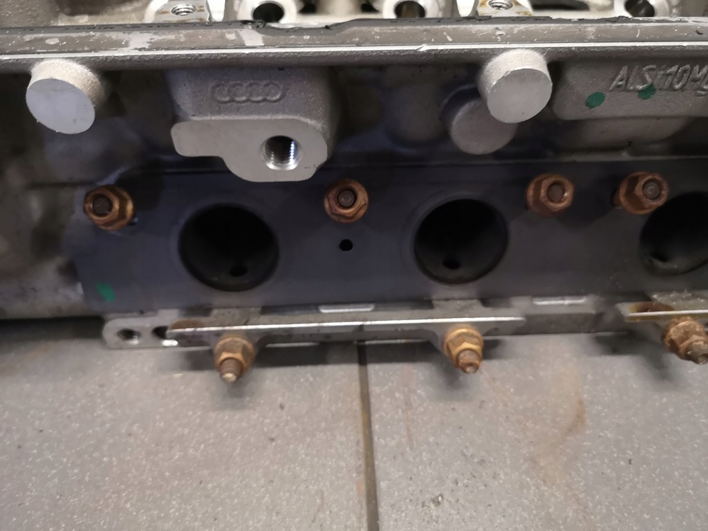 фото №9, Головка правая 4.2 fsi s5 rs5 rs4 079103374bn без оснащения