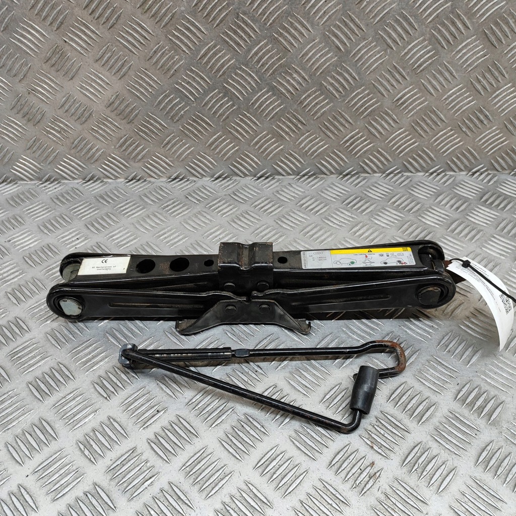 фото №1, Audi a5 2017 домкрат автомобильный