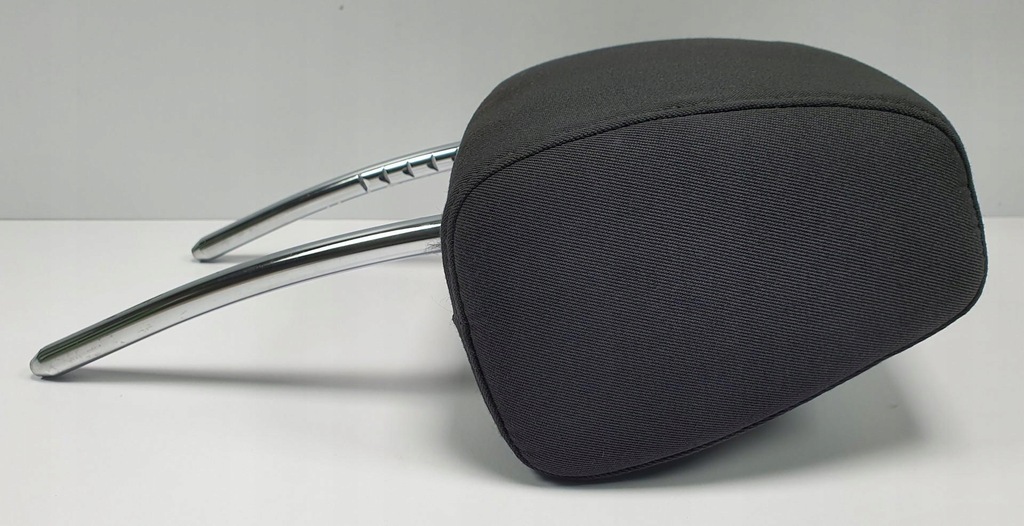 фото №4, Подголовник правый перед передний bmw e81