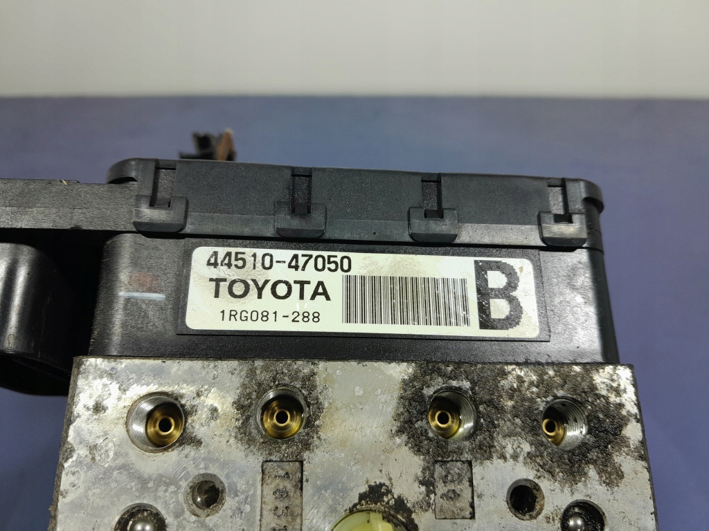 фото №4, Toyota prius ii 03- насос abs 44510-47050