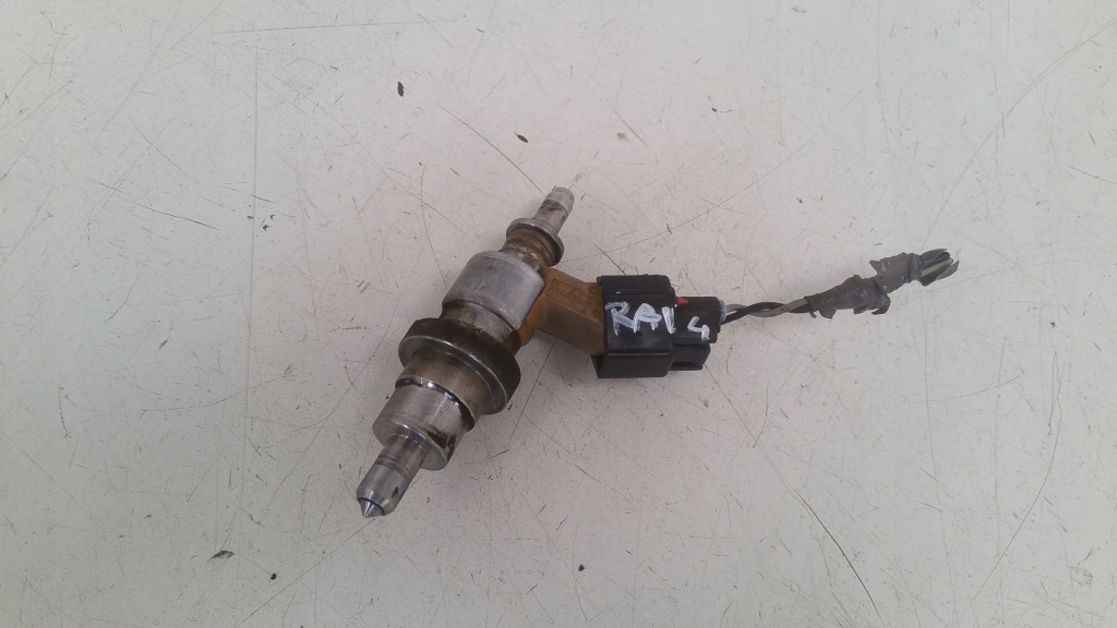 фото №1, Пятый форсунка 2,2 d4d 003127f toyota rav4