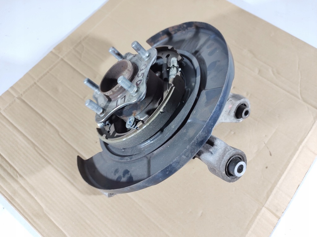 фото №6, Infiniti q50 2.2d 13- поворотный кулак левый задняя