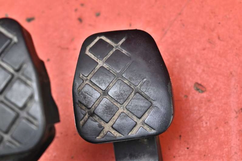 фото №10, Педаль педали сцепление тормоз eu 8z1721059b 8z1721058d audi a2 99-05