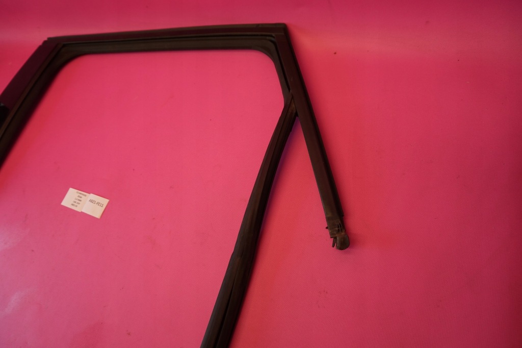 фото №2, Молдинг дверь левая задняя citroen c3 aircross