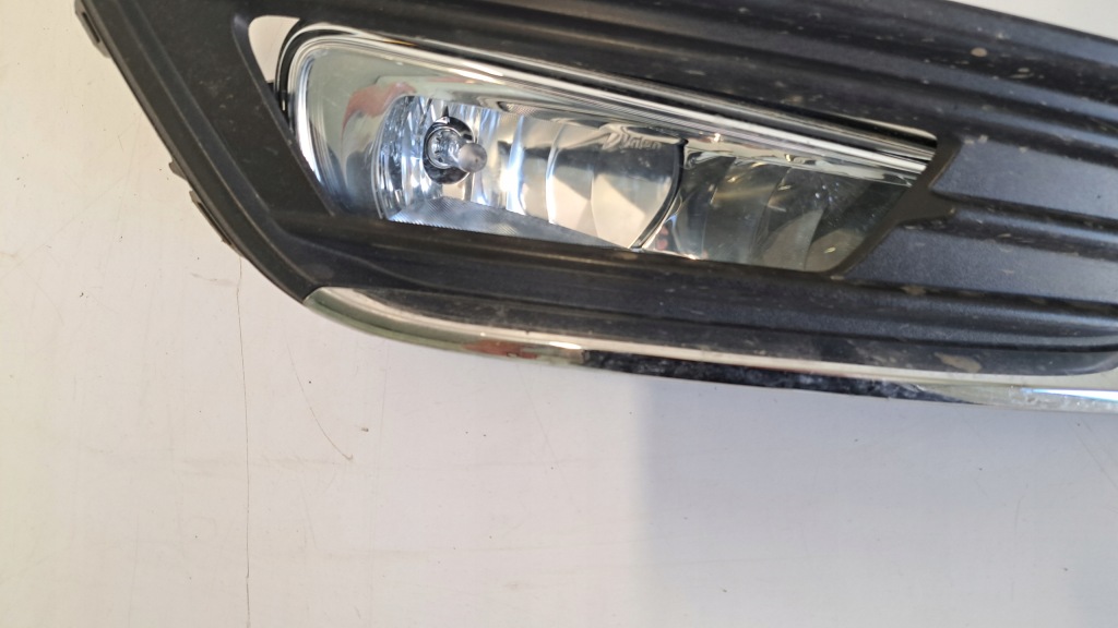 Противотуманная фара правый  левое  решётка бампера ford focus mk3 рестайлинг  14- Цена