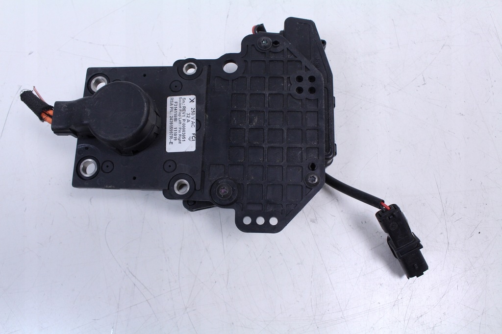 фото №4, Роз'єм заряджання renault fluence