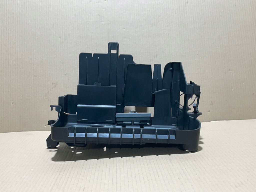 фото №1, Opel corsa d 1.4-16v корпус аккумулятора 13296473