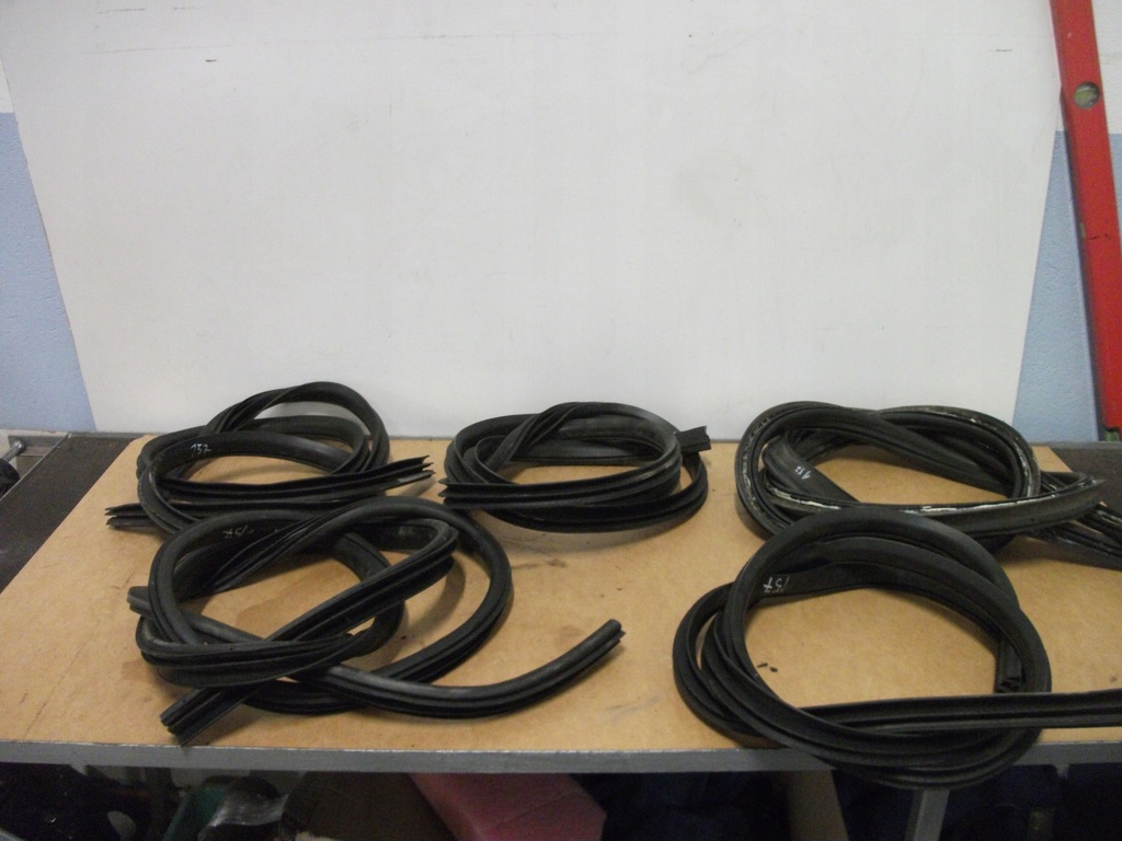 фото №1, Прокладка дверь jeep compass i