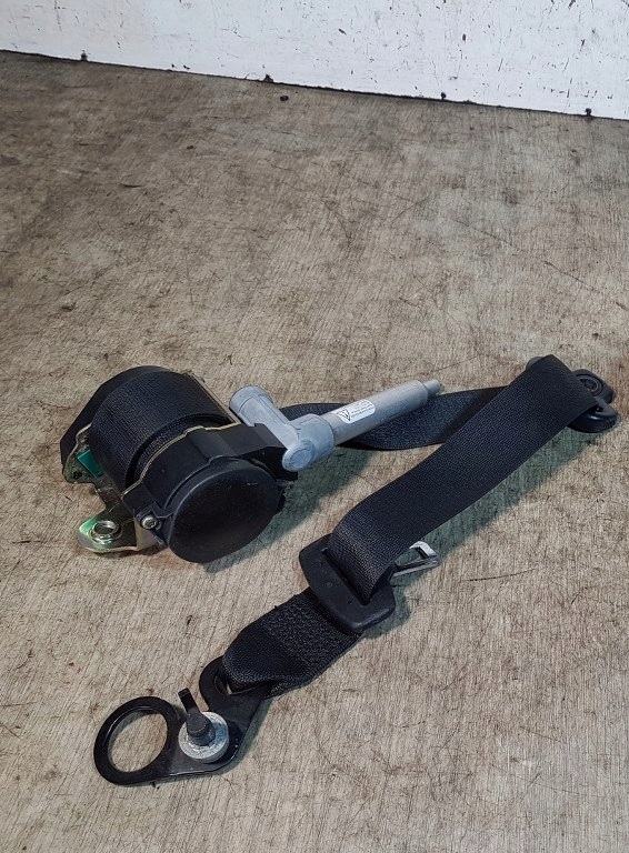 фото №1, Pas безпеки правий перед mercedes w168 lift