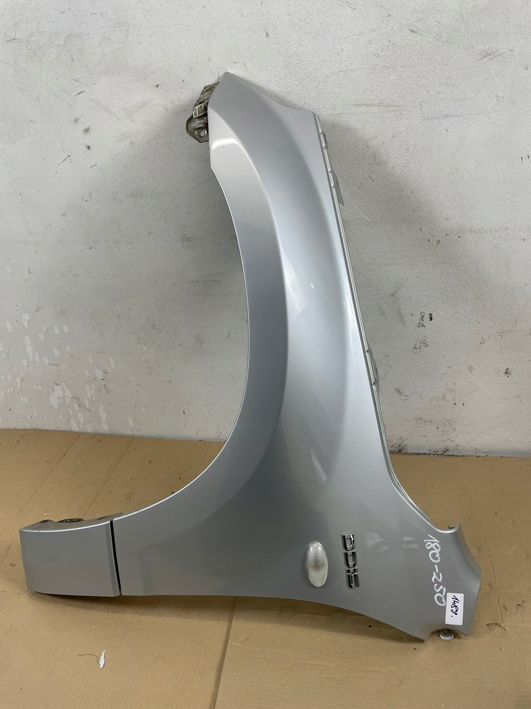 фото №10, Крыло левый suzuki grand vitara ii 05-08 przedlift направляющая z2s