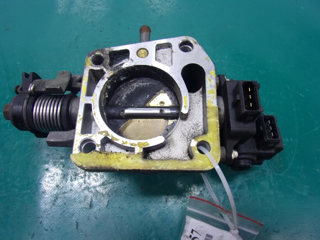 фото №5, Kia carens ii 1.8 16v дросельна заслінка