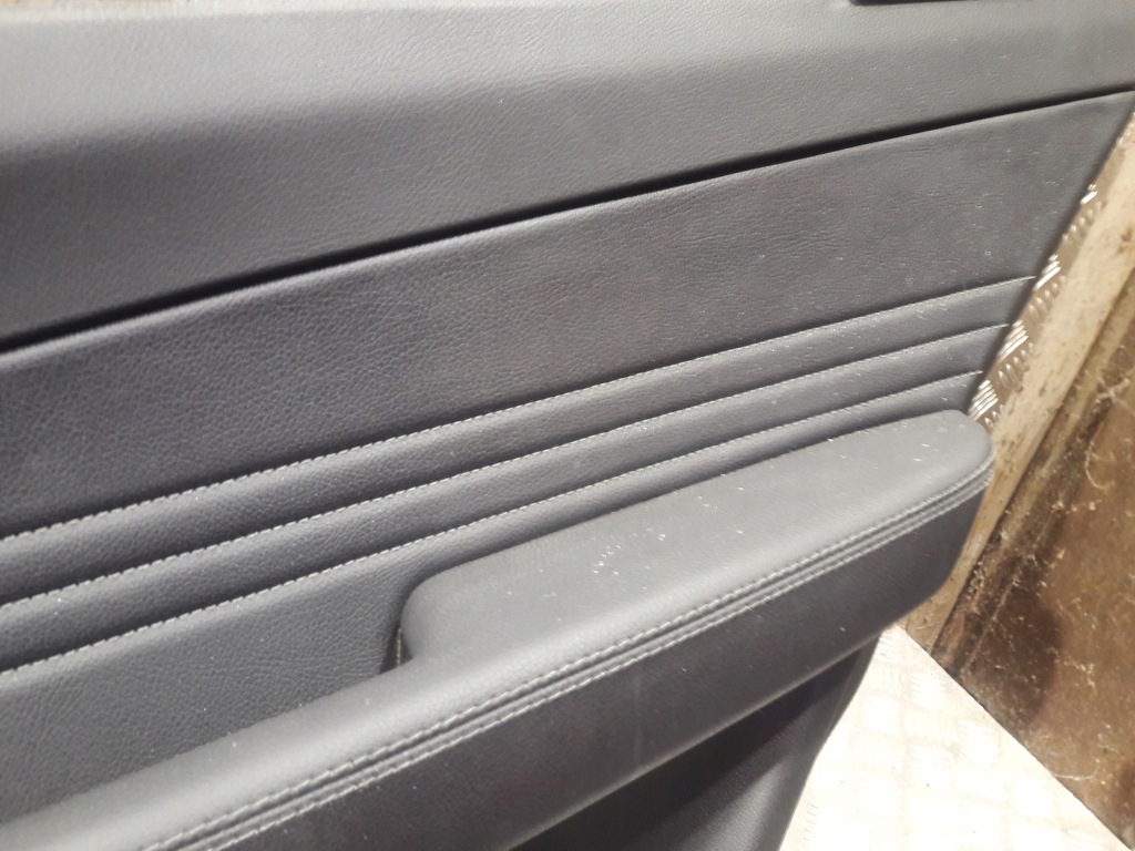 фото №8, Mercedes gle w166 обивка обшивка дверь задняя