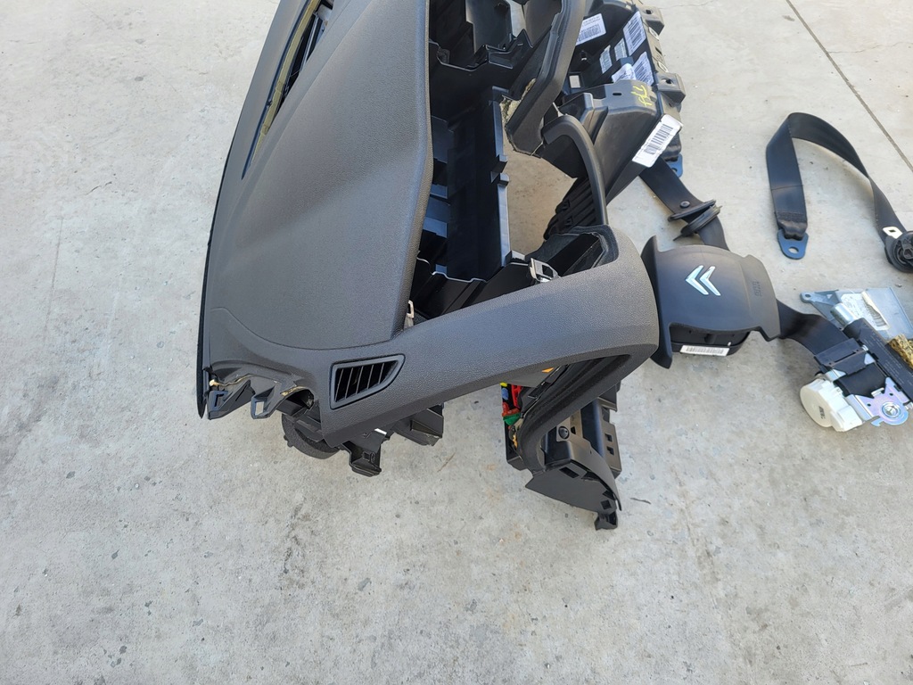 фото №13, Citroen c5 iii x7 10r приборная панель консоль air bag ремни подушка коленная