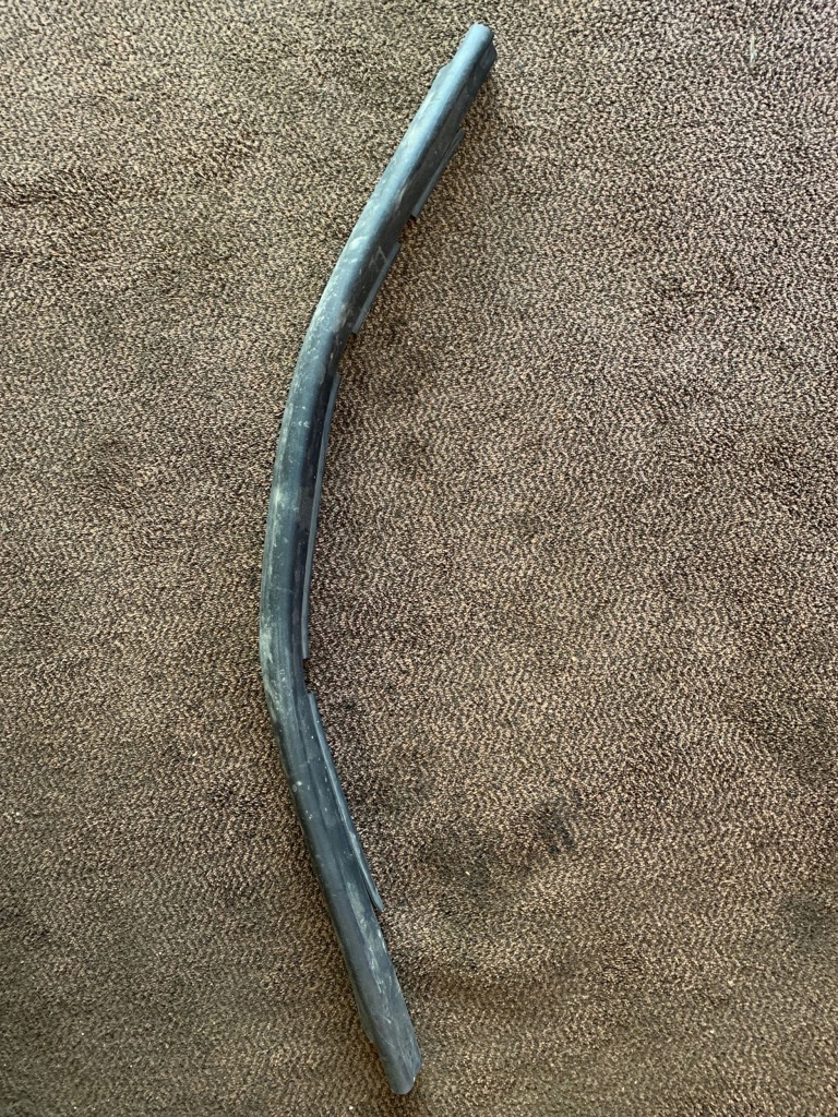 фото №1, Прокладка капот bmw 3 gt f34