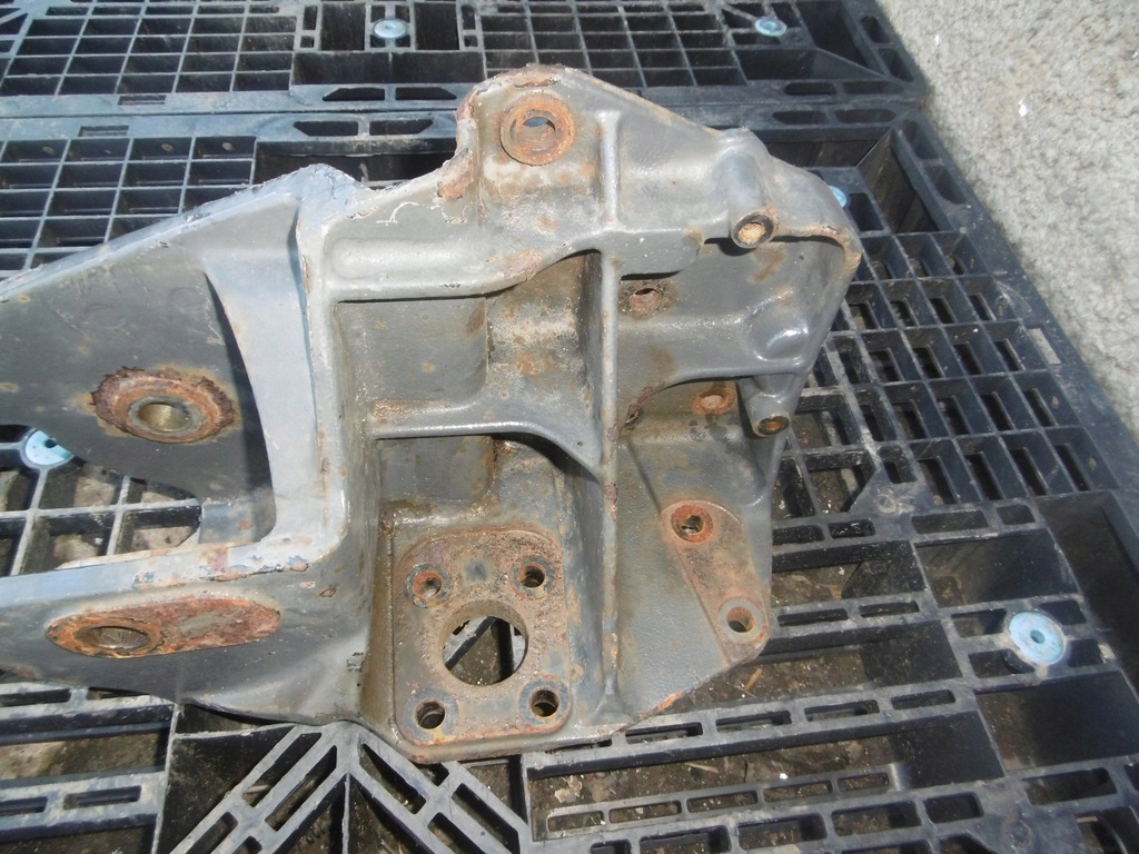 фото №8, Кронштейн кронштейн рессора левый перед magnum dxi 5010574077