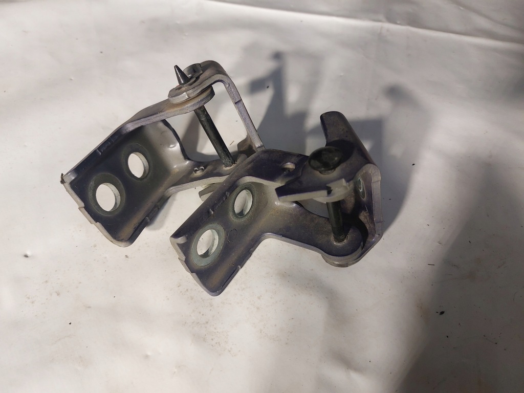 фото №5, Петли дверь правый перед peugeot 208 i