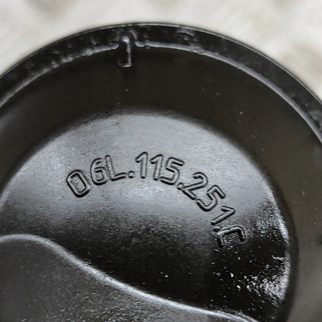 Audi a5 2016 труба фильтра картера масляный Недорого