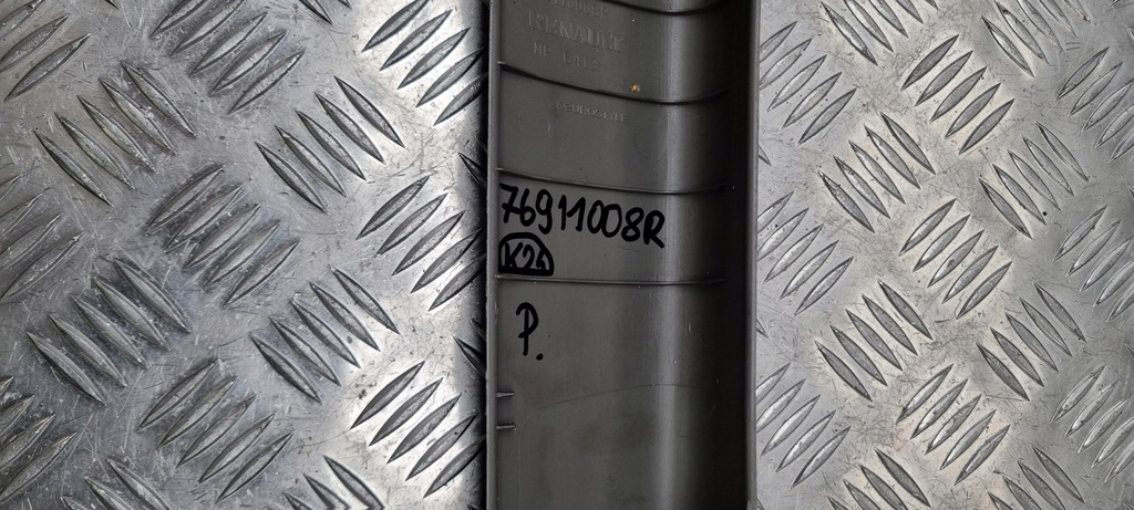 фото №11, Renault master обшивка правий передній блок двигуна 76911008r