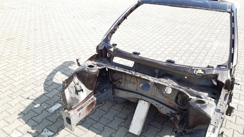 фото №4, Volvo xc40 четверть правая перед