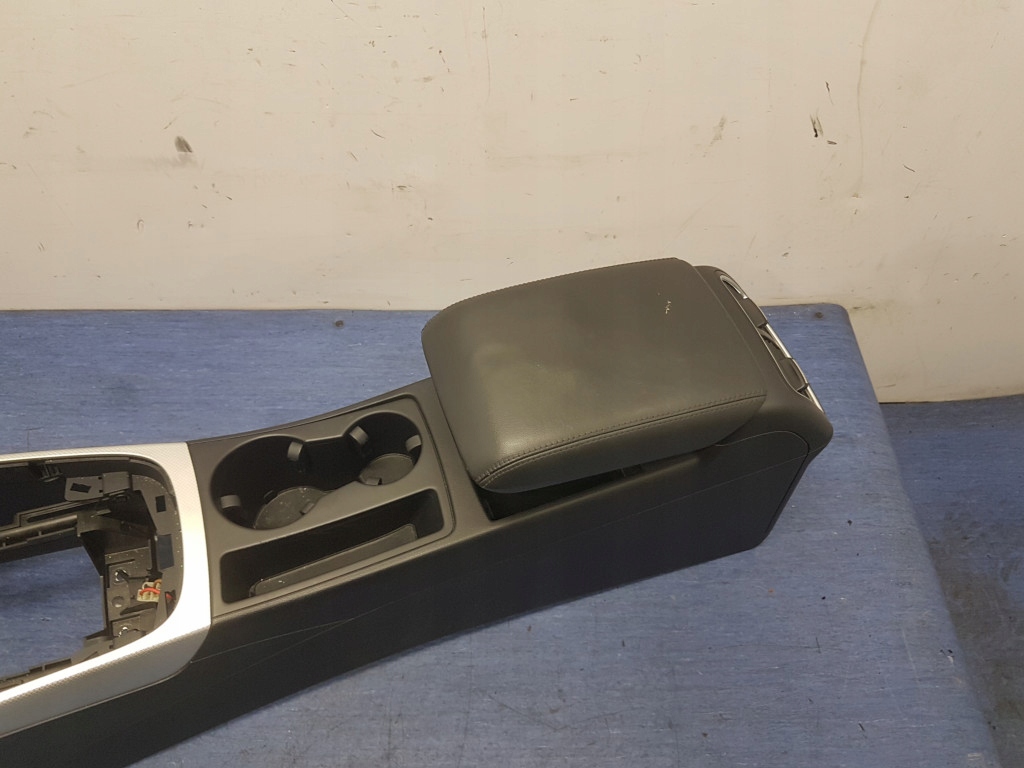 фото №5, Audi a5 8t туннель средний 8k0864981d