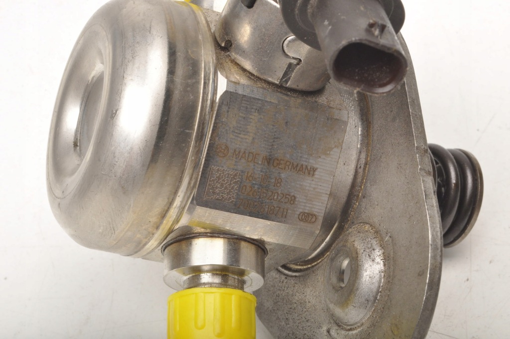 Bmw 1 f20 m140i 3.0 24v 340km насос пального 7642466 Зі Шроту