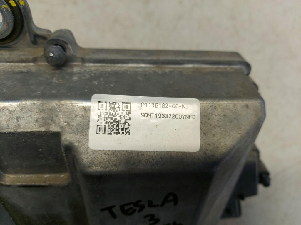 фото №5, Tesla model 3 блок управления подвеска 1118182-00-k