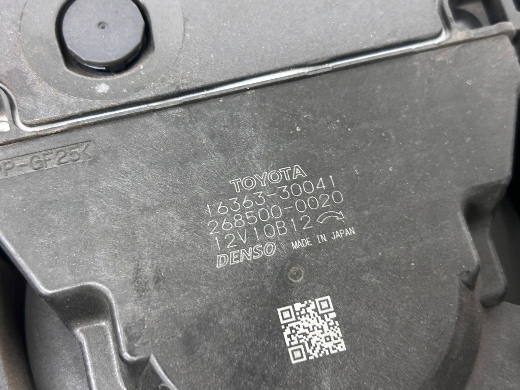 Вентилятор радиатора toyota mirai 1636330041 Оригинал