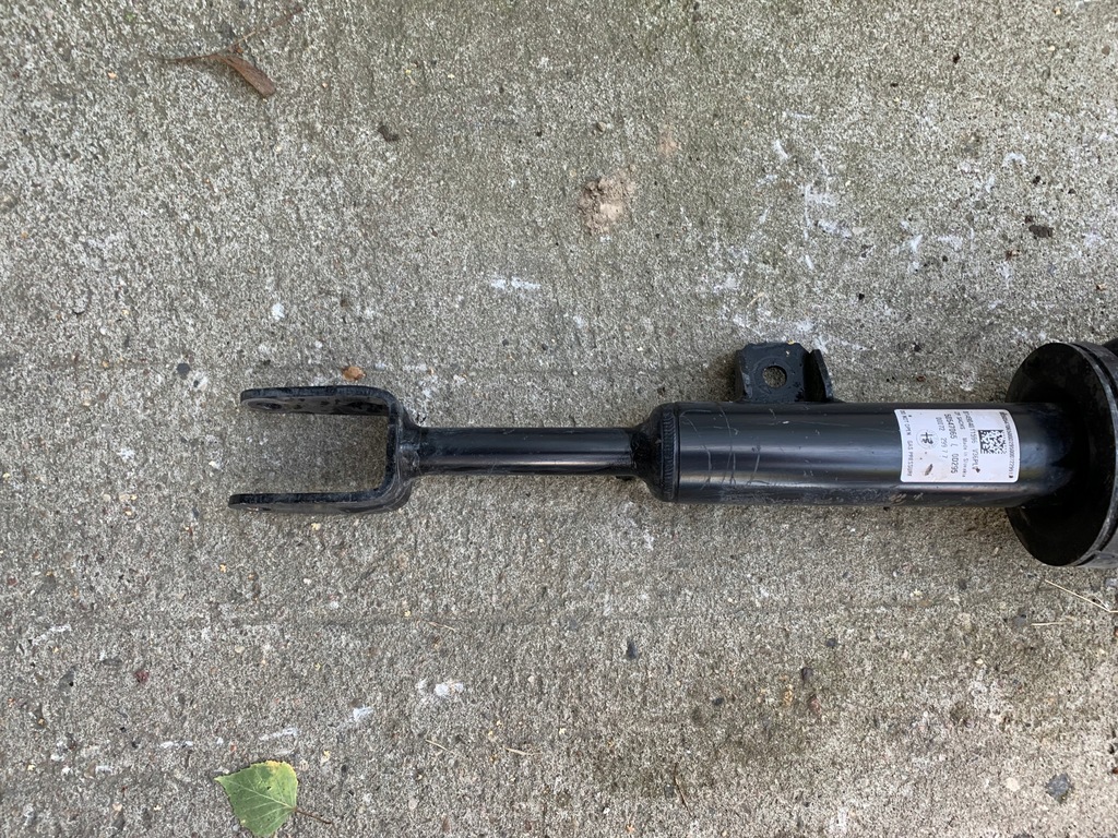 фото №3, Амортизатор перед левый 50547065 alfa romeo giulia