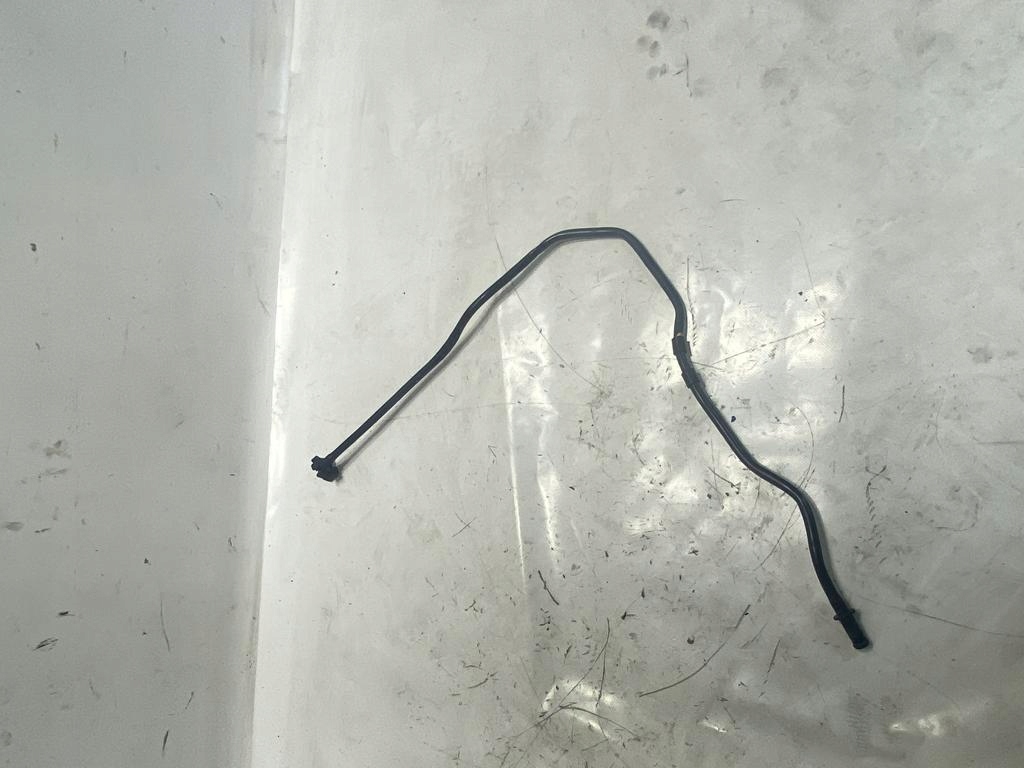 Шланг патрубок трубка води 0.9 tce renault clio iv captur 217413336r Ціна