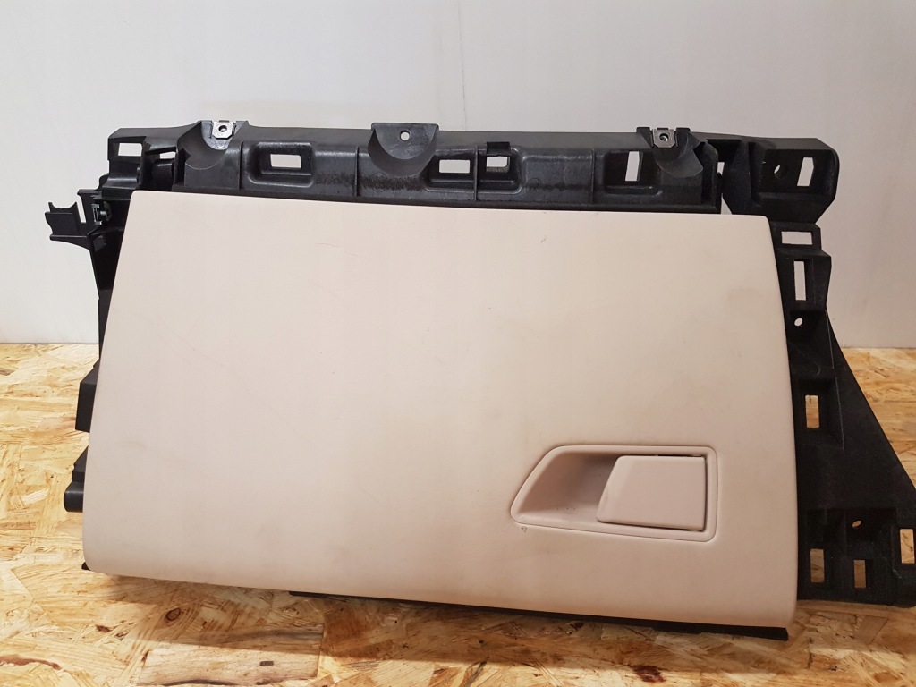 фото №1, Бардачок пассажира maserati levante 670043149