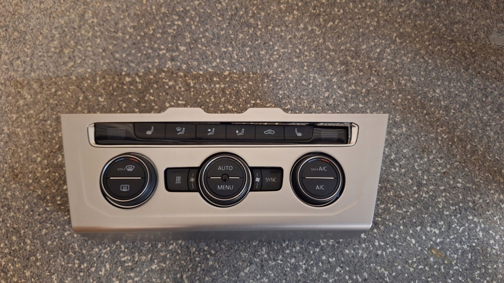 фото №1, Панель кондиціонера vw passat b8