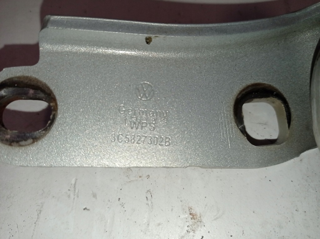 фото №6, Петля крышки задняя vw passat b6 3c5827302b