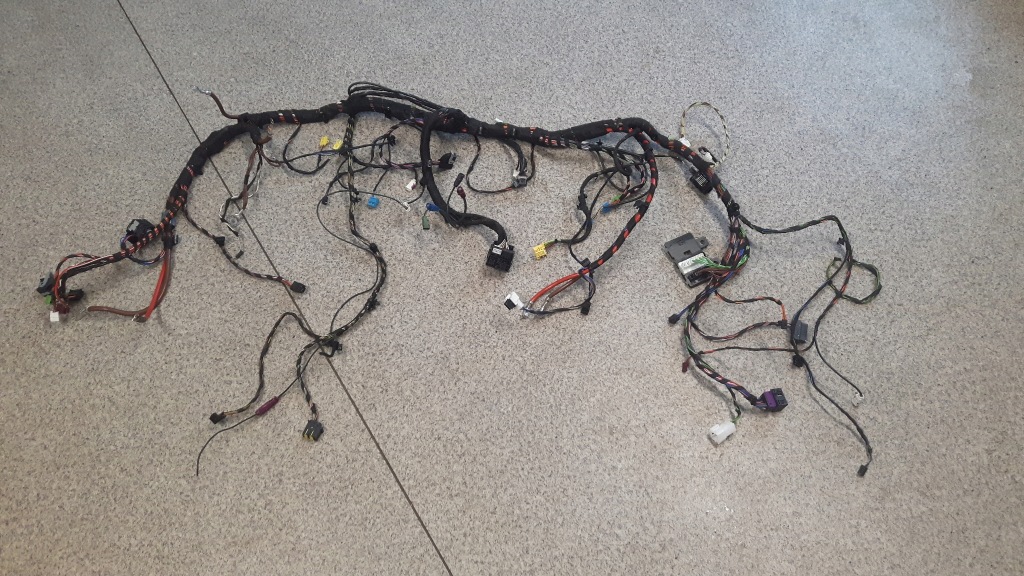 фото №1, Mercedes w447 447 электропроводка электрическая консоли