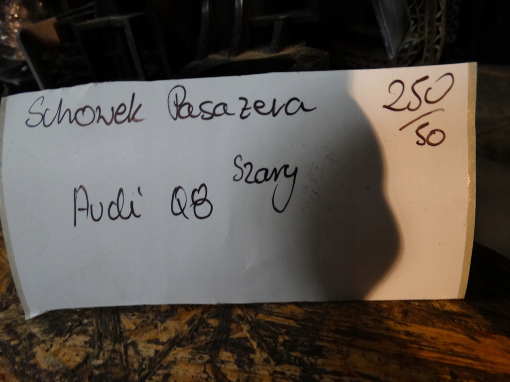 фото №4, Idealny бардачок пасажира szary audi q8 1