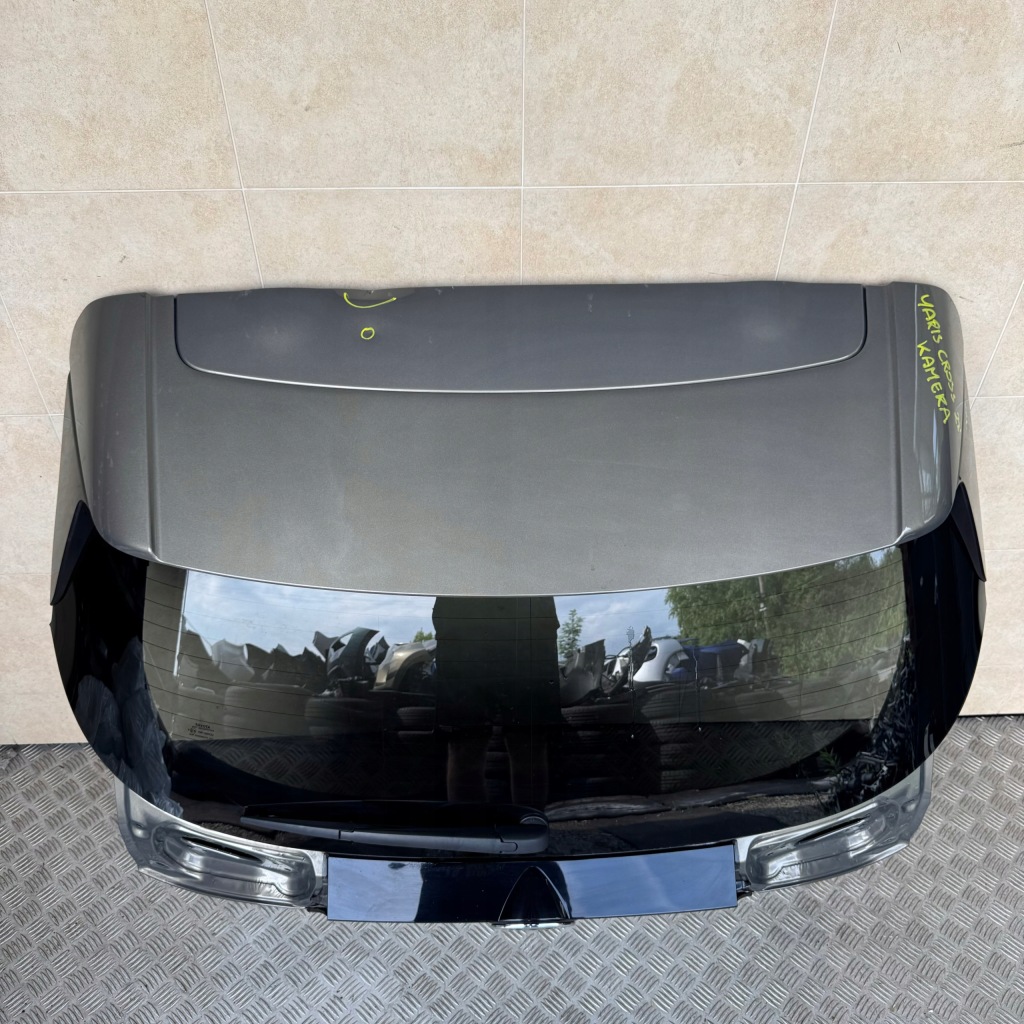 фото №4, Крышка багажника задняя комплектная toyota yaris cross hybrid 2023 rok камера